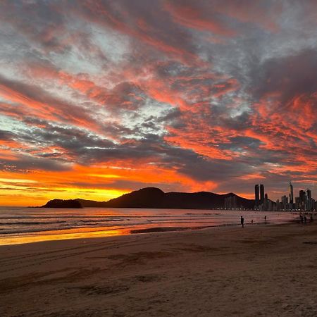 Avenida Atlantica, Beira Mar, Pe Na Areia Lejlighed Balneário Camboriú Eksteriør billede